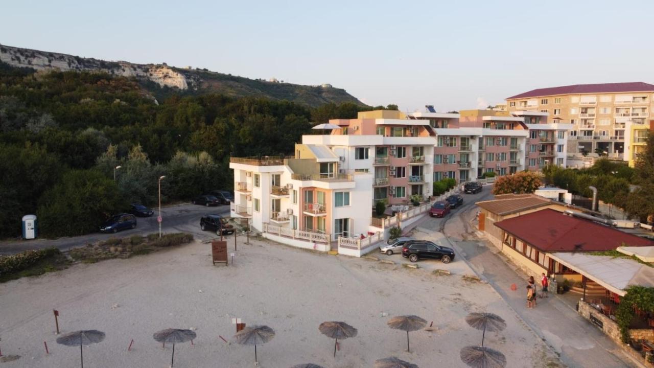 Sea Paradise Apartment Complex Kavarna Exterior photo